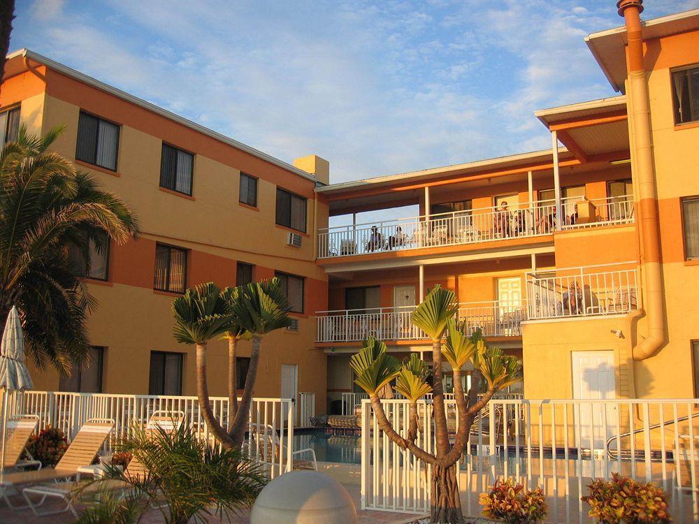 Page Terrace Beachfront Hotel St. Pete Beach Extérieur photo